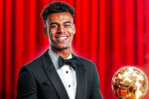 自豪！杜埃領(lǐng)取2025年歐洲金童獎，巴黎官方社媒曬海報祝賀