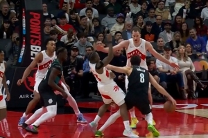 阿夫迪亞行進間推翻謝德被吹進攻犯規(guī) 開拓者再次挑戰(zhàn)但失敗