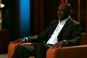 氣場(chǎng)全開(kāi)！喬丹：若我打街球不幸受傷 但我的合同仍然有保障