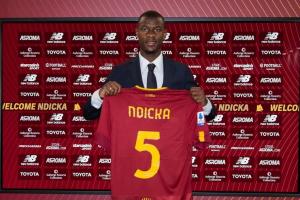 意媒：恩迪卡和艾納維將在羅馬留隊(duì)到12月15日，有望出場(chǎng)對(duì)陣科莫