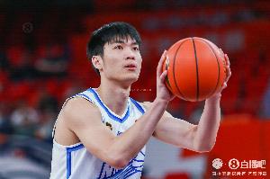 攻防俱佳填滿數(shù)據(jù)欄！王凡懿5投4中&三分3中3 得11分4板3助2斷1帽