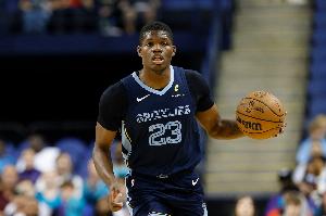 表現(xiàn)略勝小楊一籌！科沃德12中5得11分6板3助1蓋帽