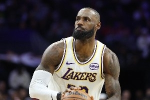 現(xiàn)役末節(jié)10+次數(shù)？詹姆斯391次比第2多180次 KD屈居第3&庫里僅第6