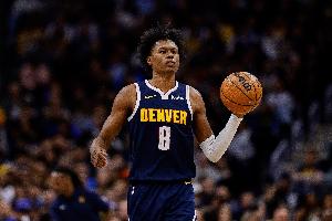 穿針引線！約基奇送直傳 沃特斯起飛滑翔暴扣打成2+1