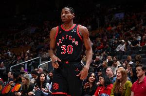 拓記：球隊(duì)可考慮交易來猛龍的阿巴基以提升投射 或能打進(jìn)季后賽