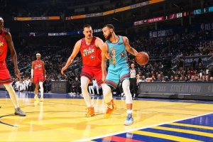 記者預(yù)測全明星：亞&約&東無懸念首發(fā) 庫里KD等老將在列 老詹存疑