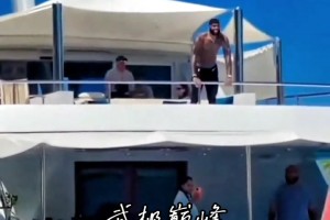 約基奇和西蒙斯的休賽期生活對比，完全是兩個極端！