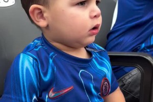 恩佐兒子場(chǎng)下已懵逼：這還是我爸的球隊(duì)嗎？????