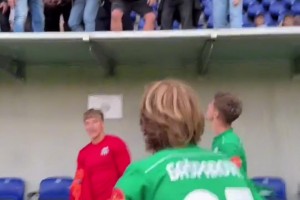 太像魔笛了??斯洛伐克球隊(duì)彼得扎爾卡的隊(duì)長(zhǎng)加什帕羅維奇