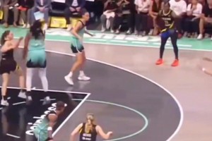 馬布里此前：詹姆斯無法與喬丹相提并論，你見過喬科罰球三不沾嗎？甚至還裝手滑