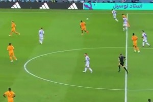 德容：永遠(yuǎn)不會忘記梅西對陣我們的那記傳球，甚至在夢里都不可能