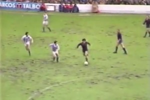 能健康踢完簡直就是奇跡！馬拉多納單場被暴力侵犯就能做出集錦！