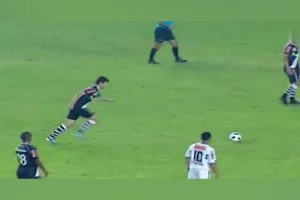 宇宙級任意球大師小儒尼尼奧！對手：我們寧愿給他罰點球！