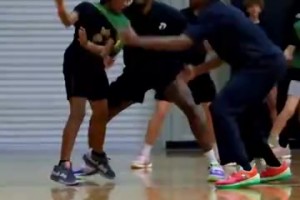 這數(shù)據(jù)有點(diǎn)夸張了吧？外網(wǎng)博主為楊瀚森新秀賽季盲選數(shù)據(jù)！