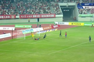 替補(bǔ)奇兵！頭球破門，淮安隊(duì)擴(kuò)大比分，三粒進(jìn)球均是頭球