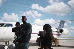 歐冠門神他來了！多納魯馬抵達曼城！和瓜帥擁抱&完成訓練！