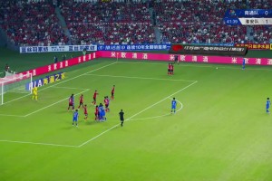 淮安隊(duì)上半場險(xiǎn)些擴(kuò)大比分，定位球破門被吹越位
