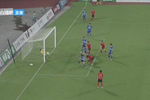 ??這球進(jìn)了嗎？中甲賽場(chǎng)驚現(xiàn)門線懸案，最終邊裁示意進(jìn)球有效