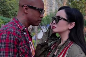 夫妻倆形影不離??！馬布里：歡迎收看“中老年”秋裝T臺(tái)秀??