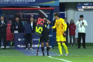 換人神了！蘇超南通隊(duì)點(diǎn)球大戰(zhàn)前換門將，蔡天龍登場(chǎng)連撲兩點(diǎn)??