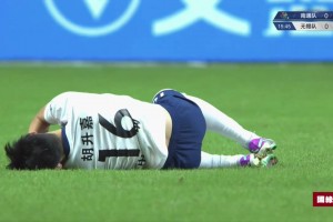 如此蘇超怎能不愛！無錫隊球員一路猛搶，最后被爆頭贏得球權??