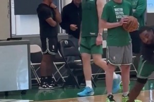 火箭計(jì)劃為杜蘭特樹(shù)立兩座雕像 杜蘭特表態(tài)要為休斯敦帶來(lái)總冠軍