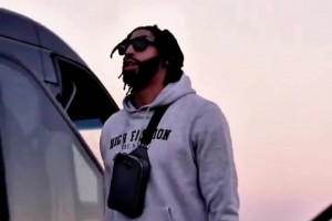 開(kāi)啟人生新的篇章 濃眉與克里斯蒂乘飛機(jī)前往費(fèi)城...