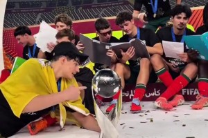 葡萄牙小孩哥們上課，順便拿個世界杯冠軍??